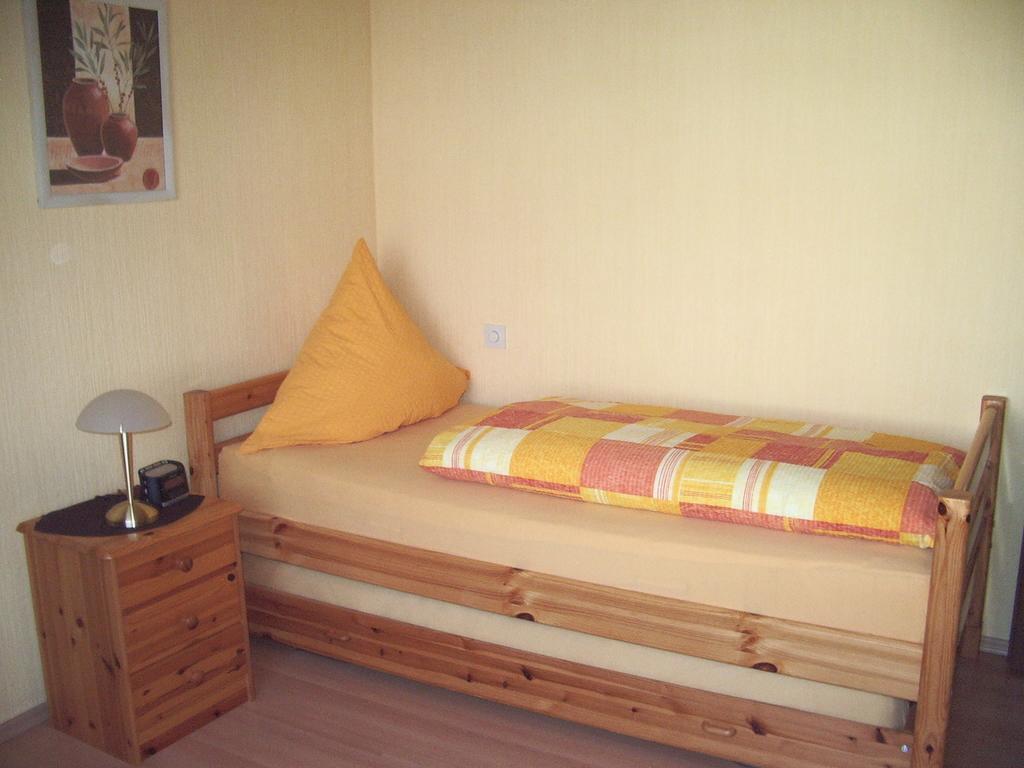 Hotel Gästehaus Resi Zeltingen-Rachtig Zimmer foto